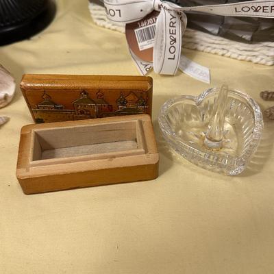 Misc Mixed Decor and Bath/Beauty Items- Great Variety!