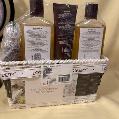 Misc Mixed Decor and Bath/Beauty Items- Great Variety!