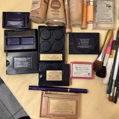 Huge Assortment of Makeup- Eye Shadows - Blush - Brushes - Estee Lauder!