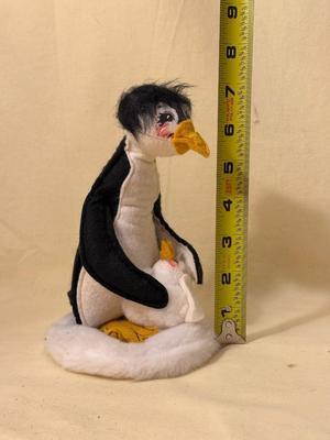 Annalee Vintage Mobilitee Dolls #3: Penguin with Baby, Meredith, NH USA 1993