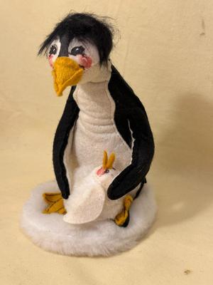 Annalee Vintage Mobilitee Dolls #3: Penguin with Baby, Meredith, NH USA 1993