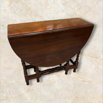 Vintage Gateleg Drop Leaf Table