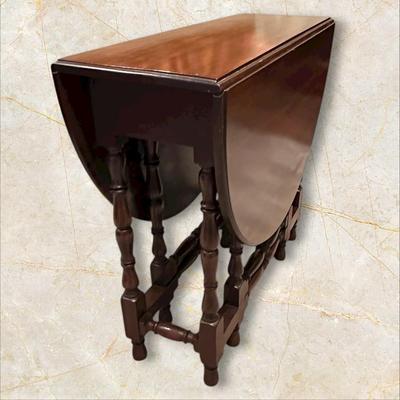 Vintage Gateleg Drop Leaf Table