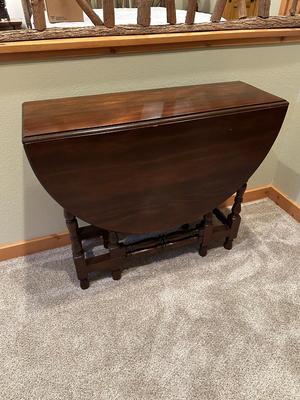 Vintage Gateleg Drop Leaf Table