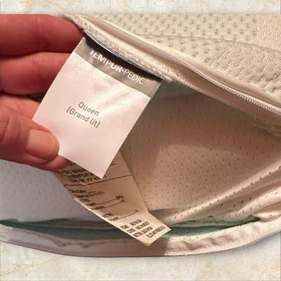Tempur-pedic Pillow, Queen (No Case)