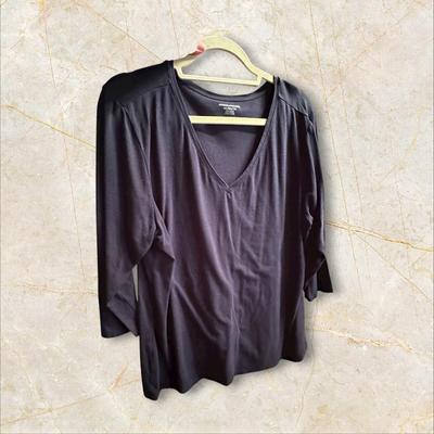 *Womens Lot of Tops & 1 Pair of Dickies!