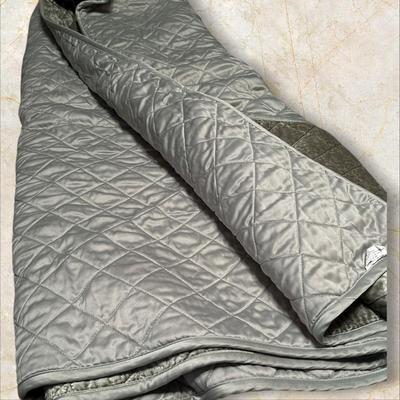 *Queen Size Sea Foam Velveteen Bedding with Bedspread, Cover by Lili Allessandra, Dust Ruffle and 4 Pillows (BR2)