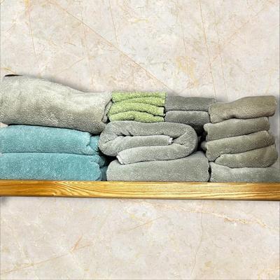 Bathroom Towels Lot