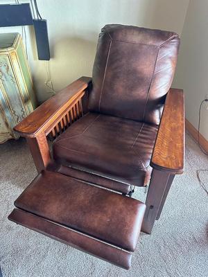 Mission Style Full Reclining Recliner Chair with Wood Arms