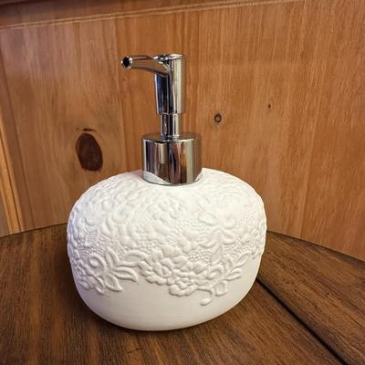 3 Bathroom Accessories