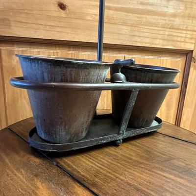 Metal Bathroom Accessory with Removable Cups