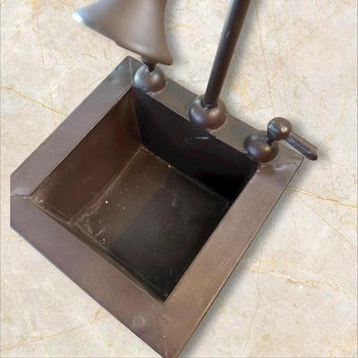 *Metal Bathroom Countertop Accessory
