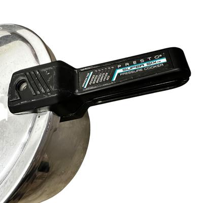 Presto Pressure Cooker Model 01263 with Knob & Booklet