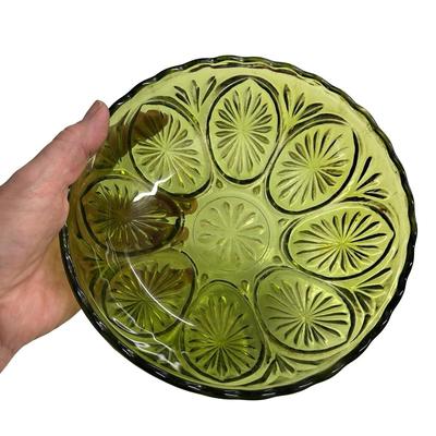 Anchor Hocking Cameo and Star Medallion Green Glass Serving Bowl