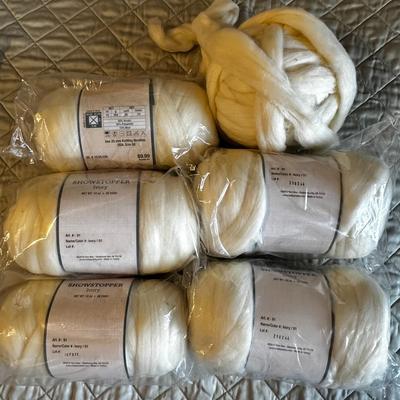 Lot of Ivory Colored Thick Yarn by Showstopper