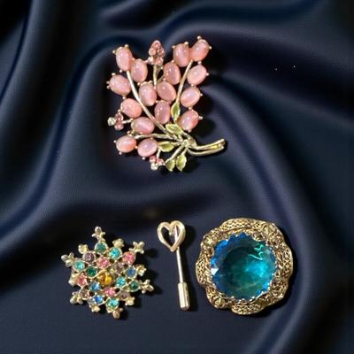 Lot of 6 Vintage Brooches, Stick Pin and Sweater Guard/Dress Clip
