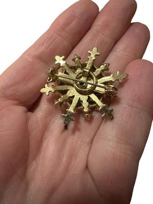 Lot of 6 Vintage Brooches, Stick Pin and Sweater Guard/Dress Clip
