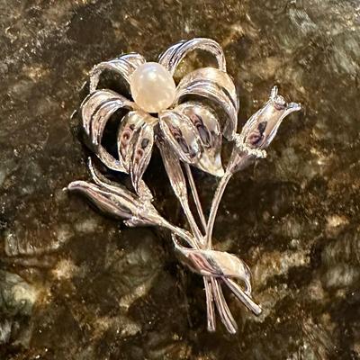 925 Silver Floral Pin/Brooch with Pearl