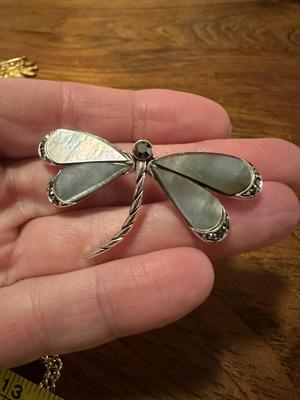Variety of Jewelry Lot with Daisies and Dragonfly / Monet, Sarah Cov