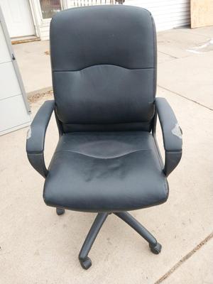 DESK CHAIR ON CASTORS