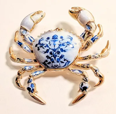 **NEW ARRIVAL** Beautiful BLUE & WHITE CERAMIC LOBSTER BROOCH (2" x 2") with Painted Beige, White and Blue Legs + Gold Tone...