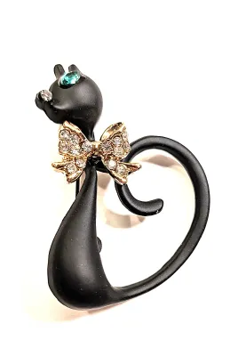 **NEW ARRIVAL** BLACK CAT With BOWTIE BROOCH (1¾" x 1¼") with Green Eye and Jeweled Bowtie on a Gold Tone Setting