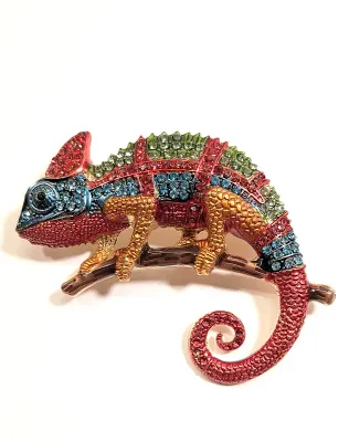 **NEW ARRIVAL** **NEW ARRIVAL** Multicolored Jeweled "OLD WORLD" CHAMELEON BROOCH (2¼" x 1¾") with AMBER Legs &...