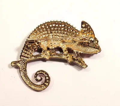 **NEW ARRIVAL** **NEW ARRIVAL** Multicolored Jeweled "OLD WORLD" CHAMELEON BROOCH (2¼" x 1¾") with AMBER Legs &...