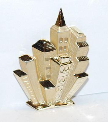 Gold Tone CITY SKYLINE BROOCH (2¼" x 1¾") with Gold Colored Setting