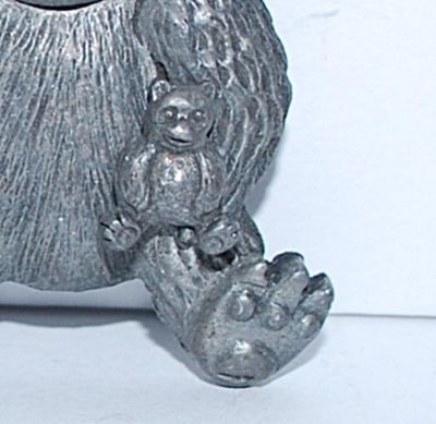 Gray Metal "Mama & Baby Bear" BROOCH (1½" x 1¼") with Detachable Baby on a Silver Tone Setting