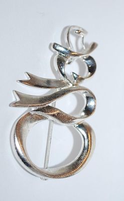 Vintage Silver Colored "WHIRLS + SWIRLS" BROOCH (2½" x 1¼") on a Silver Tone Setting