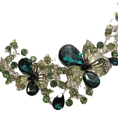 NEW ARRIVAL ***Beautiful Deep GREEN Stones "FLOWERS and LEAVES" JEWELRY SET with Choker NECKLACE (14" L + Green Stone...