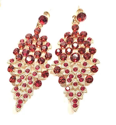 *** NEW ARRIVAL *** BEAUTIFUL & Showy "RED SPRAY" NECKLACE (18" L, Segmented, Red Round Stones, Gold Tone Chain +...
