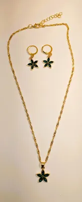 *** NEW ARRIVAL *** Delicate "GREEN STAR" NECKLACE (16" L, PENDANT, Gold Tone Fine Link Chain + Lobster Clasp) JEWELRY SET...