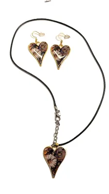 "BEIGE FLOWERS" Enameled Triangle "HEART" JEWELRY SET with NECKLACE (17" L + PENDANT + BLACK CORD...