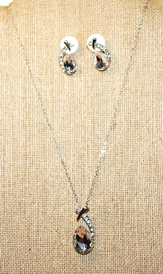 CLEAR PEAR Shaped Beveled Glass Stone JEWELRY SET with NECKLACE (15" L, Jeweled Side "Swirl" Accent Pendant + Silver Tone...
