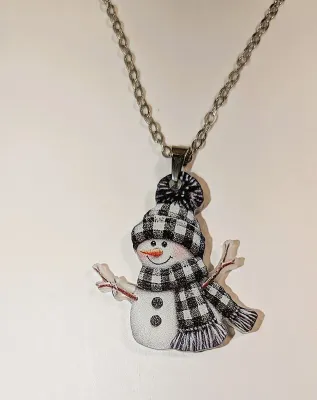 BLACK, WHITE & PINK Checkered SNOWMAN JEWELRY SET with NECKLACE (18 L + Acrylic Snowman PENDANT + SILVER Tone Chain/Lobster Clasp)...