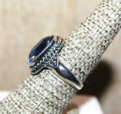 **NEW ARRIVAL** Size 7½ Large Rectangle Beveled Light BLUE GLASS STONE RING with Double Swirled Surround on a Silver Tone Setting and...