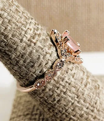 **New Arrival** Size 8 Light PINK Colored Pear Shaped Beveled Stone RING with Jeweled Surround & Clear Stones Cupped Side Accents on...