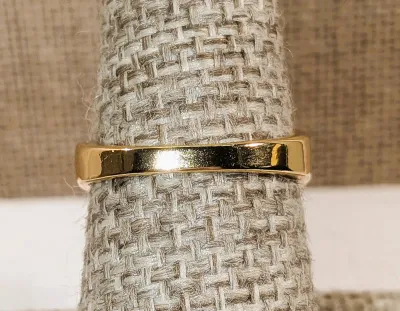 **New Arrival** Size 7 Beautiful Triple Rows of Multicolor Stones RING on a Gold Tone Setting & Band (4.2g)