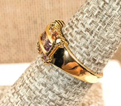 **New Arrival** Size 7 Beautiful Triple Rows of Multicolor Stones RING on a Gold Tone Setting & Band (4.2g)