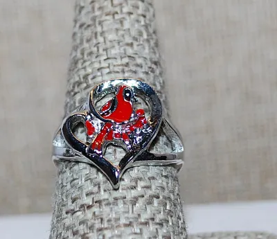 **NEW ARRIVAL** Size 8¼ RED CARDINAL BIRD HEART RING with Enameled Bird in a Heart Setting and a Silver Tone Band (3.5g)
