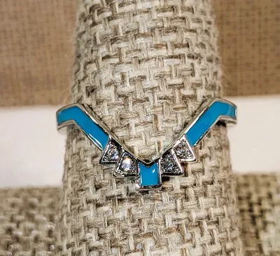 **New Arrival** Size 8½ "V" Shaped RING with Enameled Blue/Green Sides & Accent Stones on a Silver Tone Setting & Band...