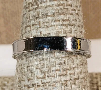 **New Arrival** Size 8½ Light Blue Round Main Stone RING with 2 Clear Side Accents Stones & Enameled Band Design on a Silver Tone...