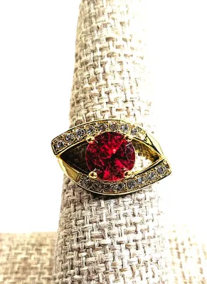 **New Arrival** Size 7 Contemporary Style RED Round Single Main Stone RING with 2 Rows of Side Accent Stones on a Gold Tone Setting &...