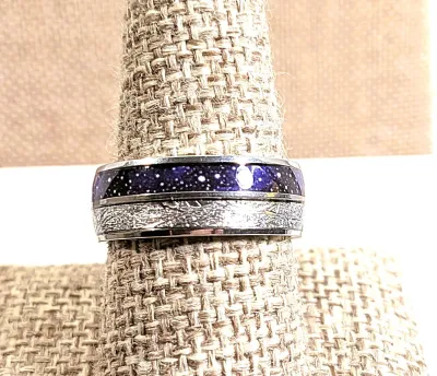 **New Arrival** Size 7¼ Infinity Style RING with Ground "Silver" & Blue Spotted Enamel "Rings" on a Silver Tone...