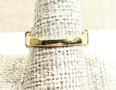 **New Arrival** Size 10 Large LEMON AMBER Colored Oval Stone RING with Jeweled Side Accent Stones on a Gold Tone Setting & Band (7.8g)