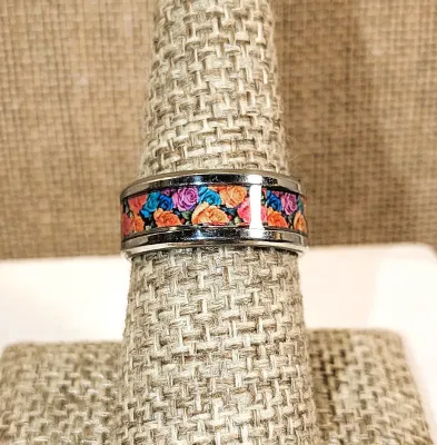 **New Arrival** Size 9 Infinity Style Blue, Orange & Red Flowers Enamel RING on a Silver Tone Setting & Band (4.2g)