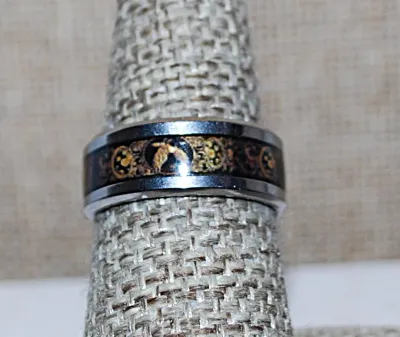 **NEW ARRIVAL** Size 7¼ Infinity Style "BROWN EAGLES" RING with Metal Rim of a Silver Tone Band (4.1g)