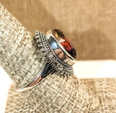 **New Arrival** Size 8½ Red, Purple & Yellow Colored Oval, Beveled IRIDESCENT-STYLE Glass Stone RING with Frame Surround on a Silver...